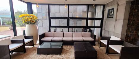 Sala de estar en el lobby