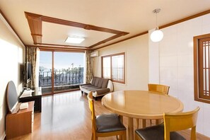 Refrigerador, placa de cocina, tetera/pava eléctrica