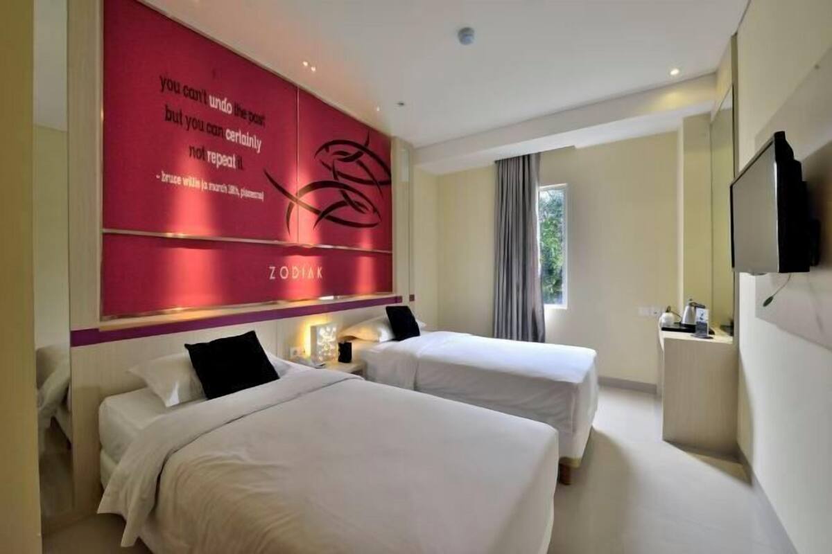 In-room safe, desk, laptop workspace, free WiFi