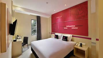 In-room safe, desk, laptop workspace, free WiFi