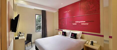 In-room safe, desk, laptop workspace, free WiFi