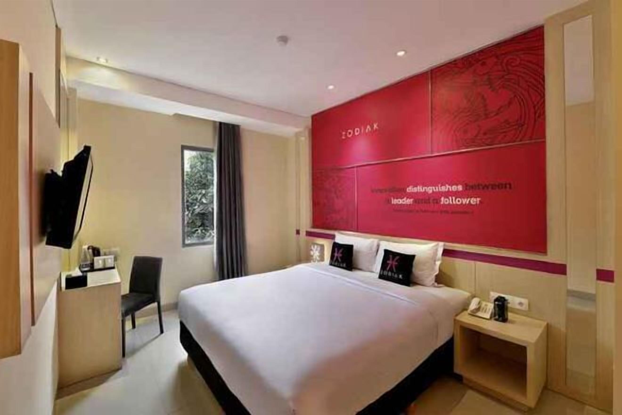 In-room safe, desk, laptop workspace, free WiFi