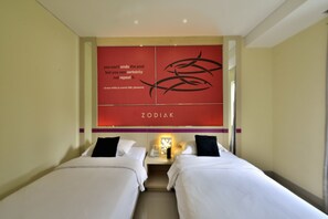 In-room safe, desk, laptop workspace, free WiFi - Zodiak Kebon Kawung by KAGUM Hotels (Bandung)
