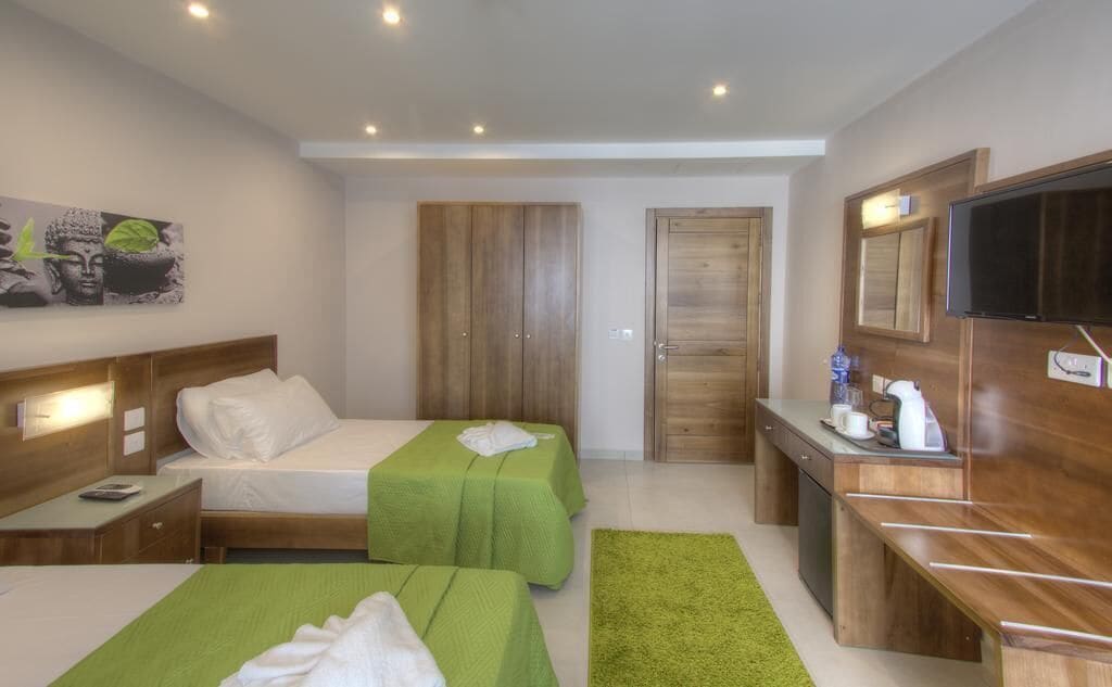 In-room safe, desk, blackout drapes, iron/ironing board (on request)