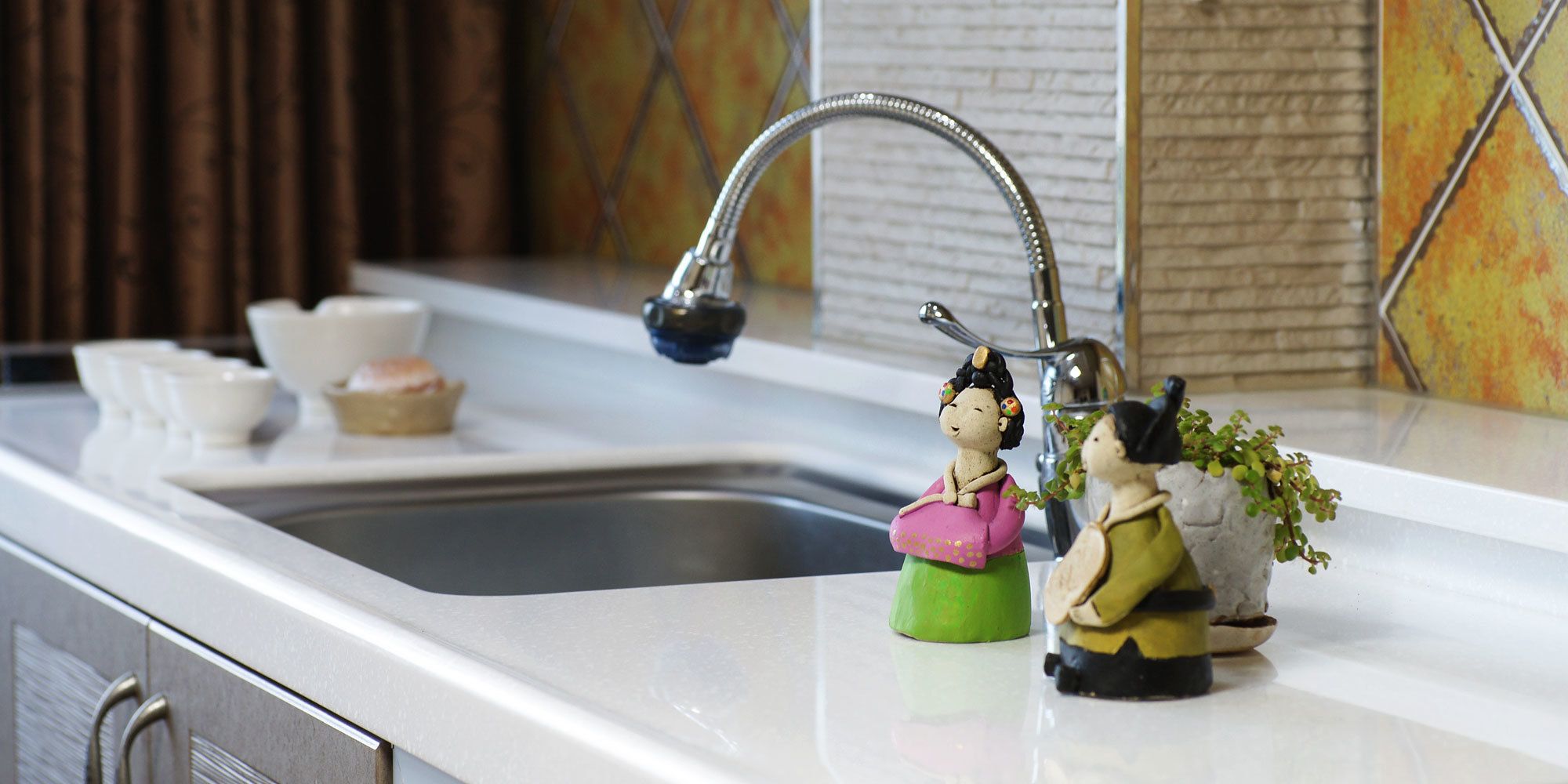 traditional room, microwave | tempur-pedic beds, in-room safe, blackout curtains, soundproofing