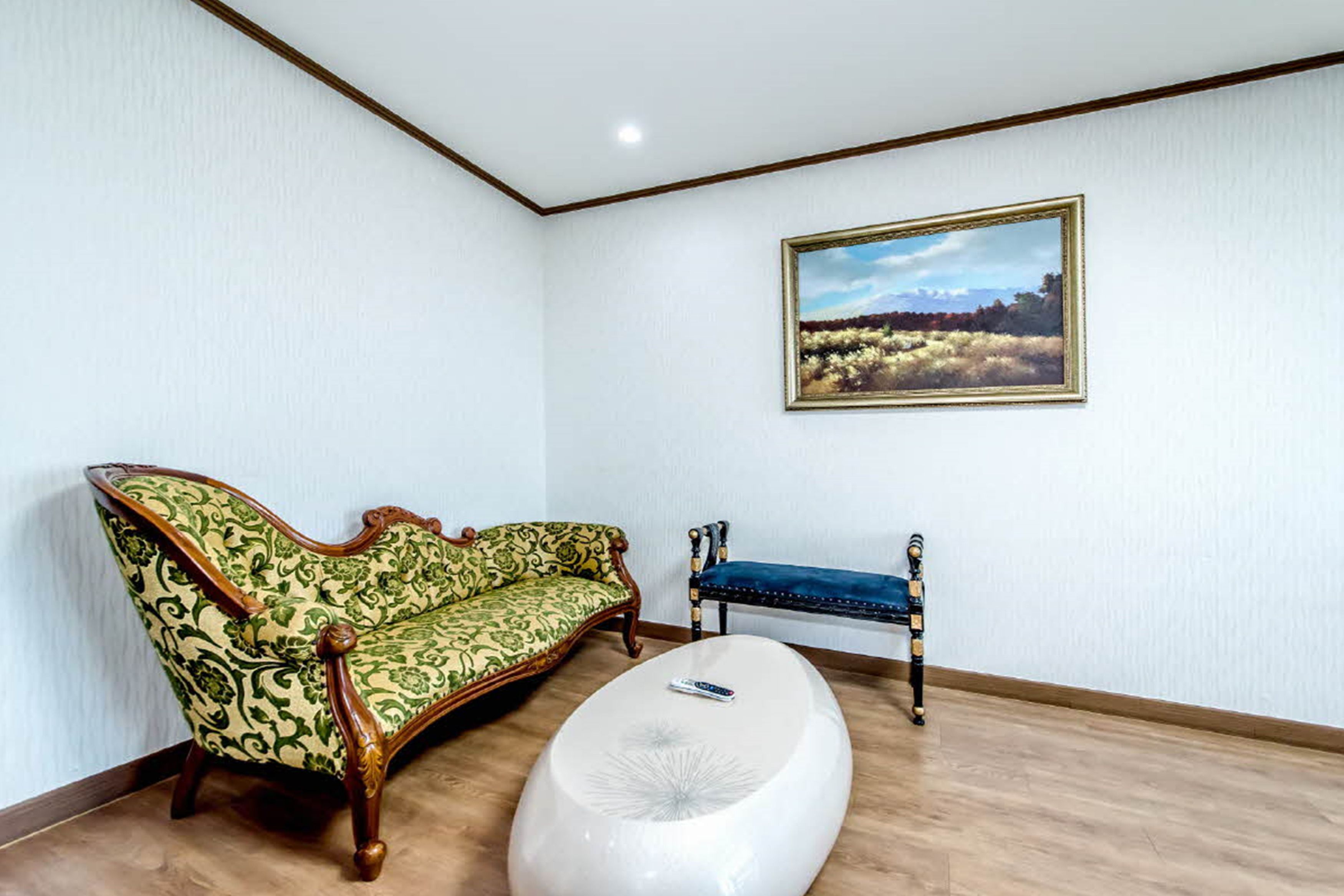 royal suite, 2 bedrooms, 2 bathrooms, ocean view | tempur-pedic beds, in-room safe, blackout curtains, soundproofing