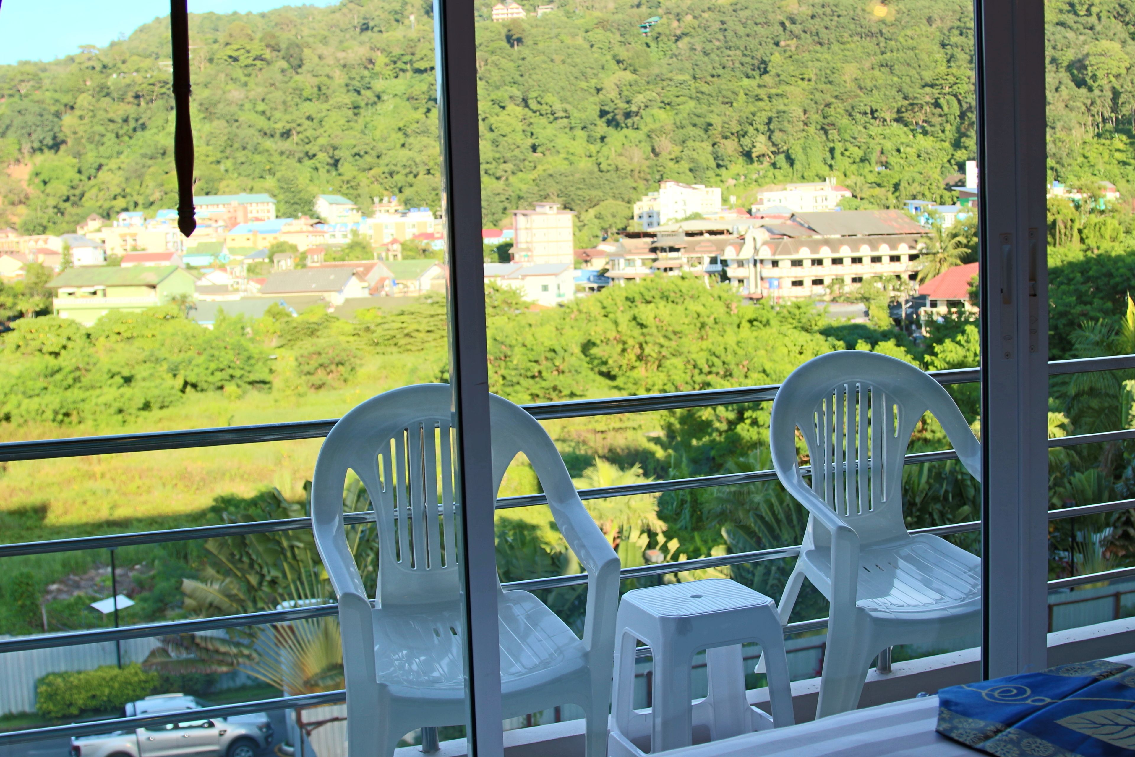 minibar, in-room safe, desk, laptop workspace