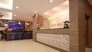 Reception - Good Nice Hotel Patong (Patong)