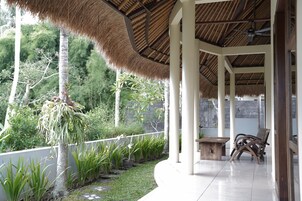 2 Bedroom Suite Villa | Desk, iron/ironing board, free WiFi, bed sheets