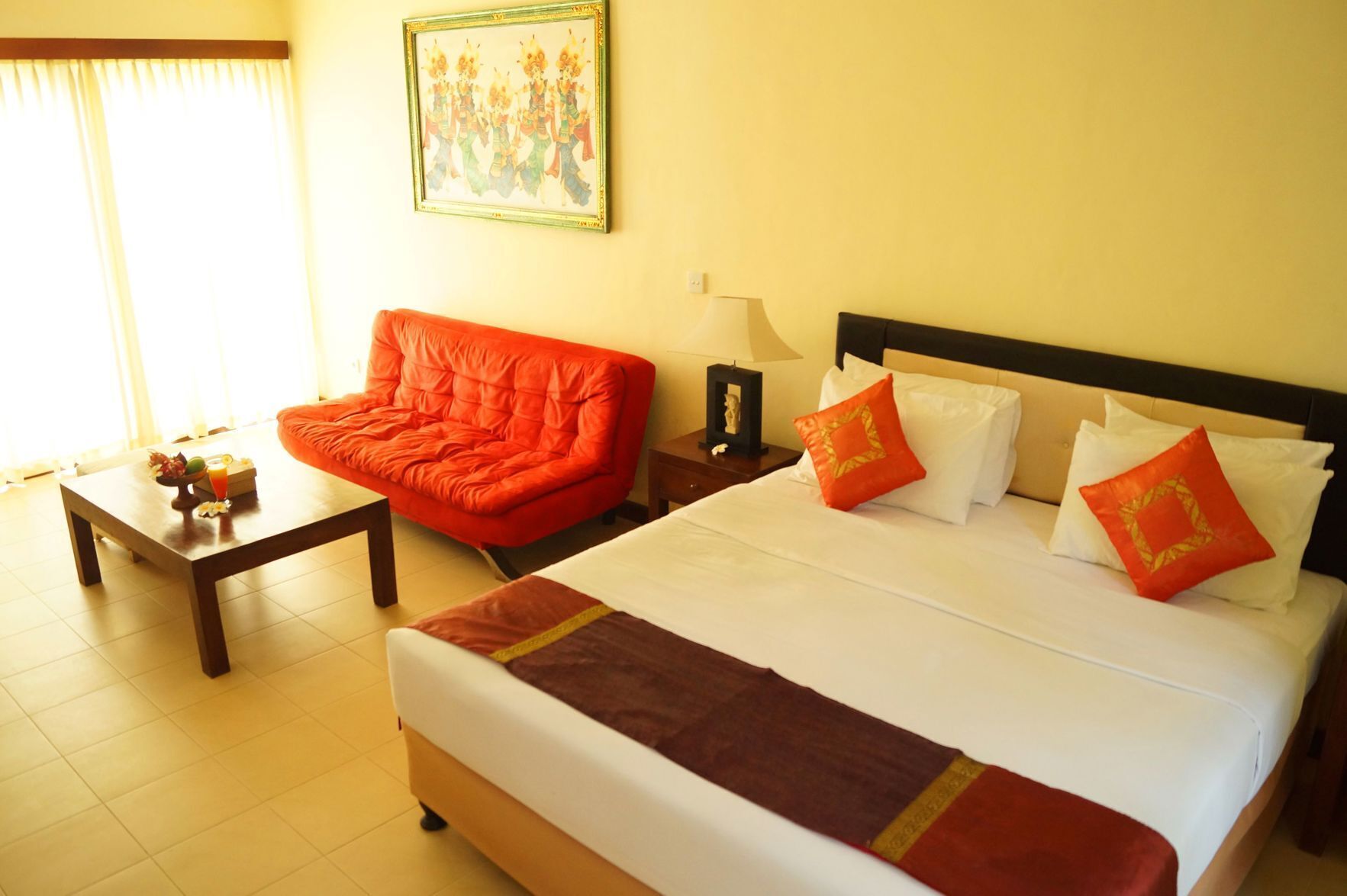 Meja, seterika/papan seterika, Wi-fi percuma, cadar katil 