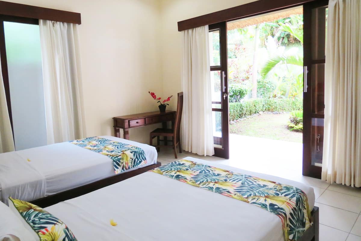 Schreibtisch, Bügeleisen/Bügelbrett, kostenloses WLAN, Bettwäsche