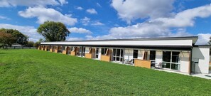 Deluxe appartement, 2 slaapkamers, uitzicht op tuin | Terras