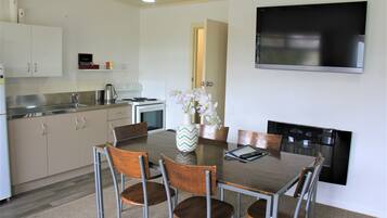 Large 2 Bedrooms Apartment | Private kitchen