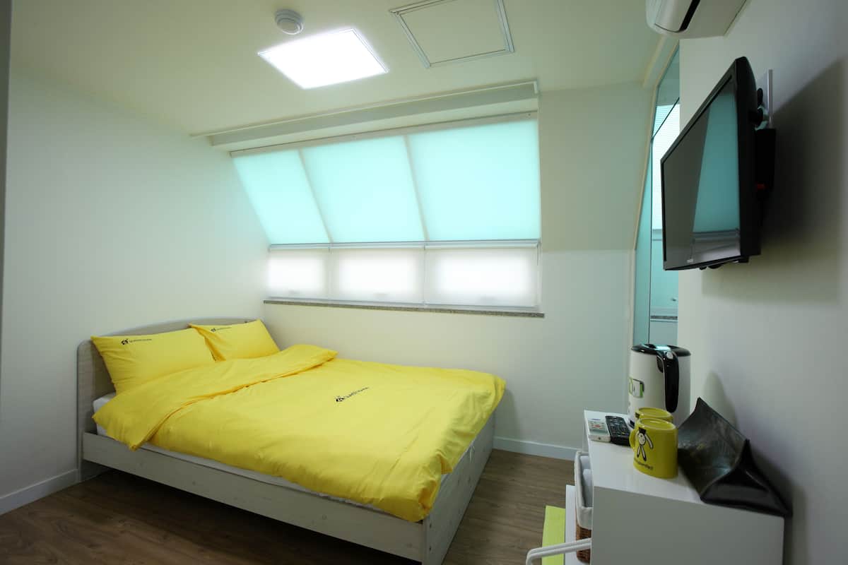 Standard Double Room | Down duvets, blackout curtains, soundproofing, free WiFi