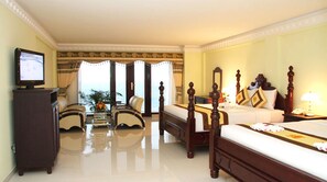 Chambre Familiale, en front de mer