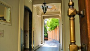 Property entrance - Orologio Living Apartments (Turin)