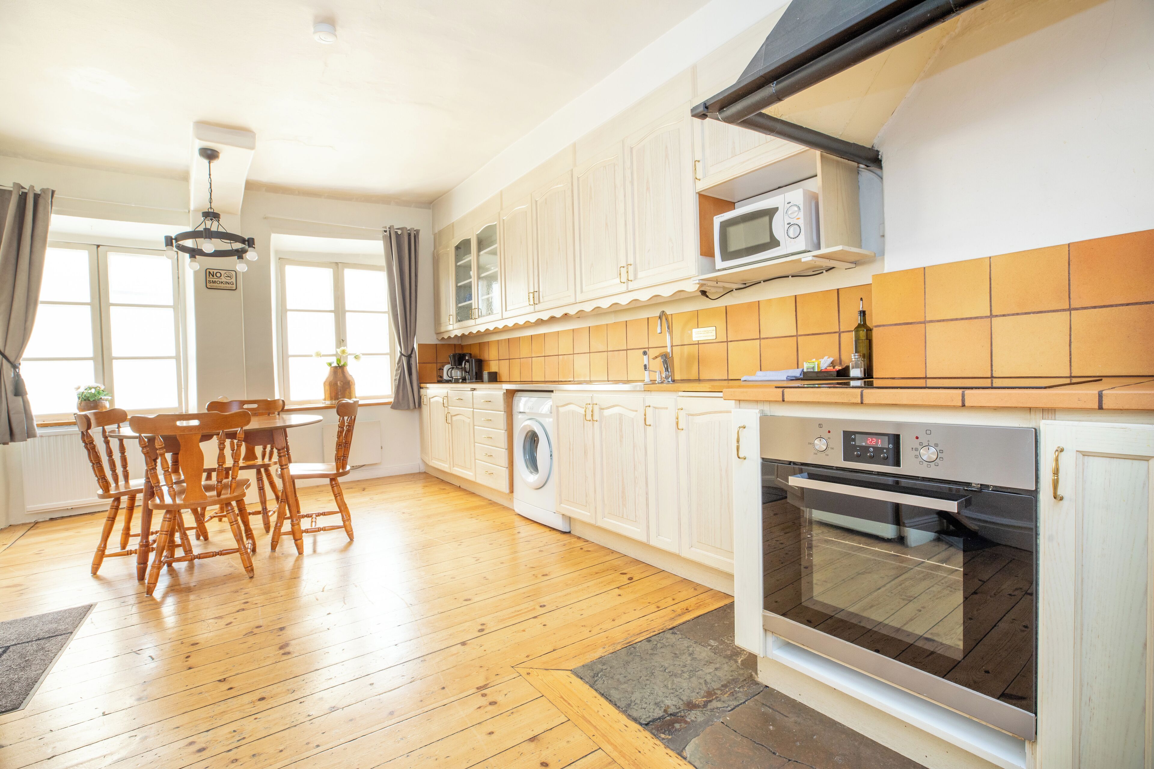 Superior Apartment, 1 Bedroom, City View | Private kitchen | Fridge, microwave, stovetop, coffee/tea maker