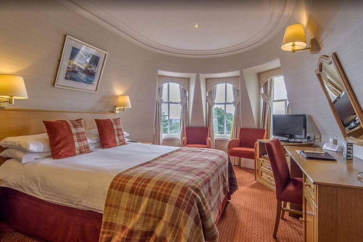 classic double room | premium bedding, desk, free cots/infant beds, rollaway beds