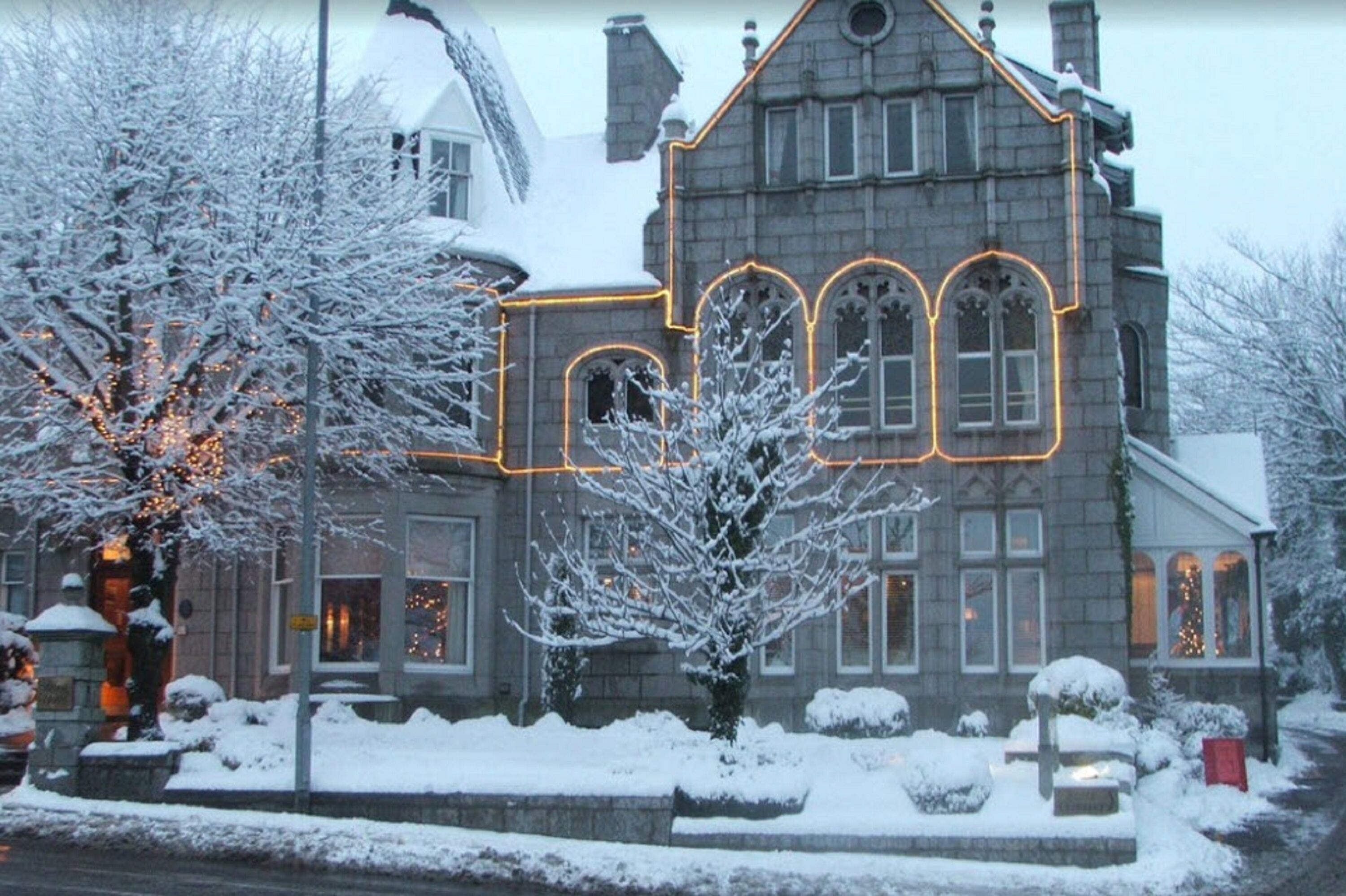 Mặt tiền nơi lưu trú