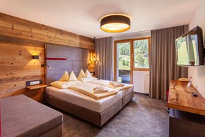 Egyptian cotton sheets, premium bedding, in-room safe - Sporthotel  Bachmann (Sankt Gallenkirch)