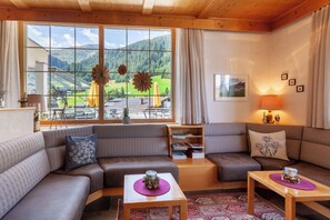 Lobby sitting area - Sporthotel  Bachmann (Sankt Gallenkirch)