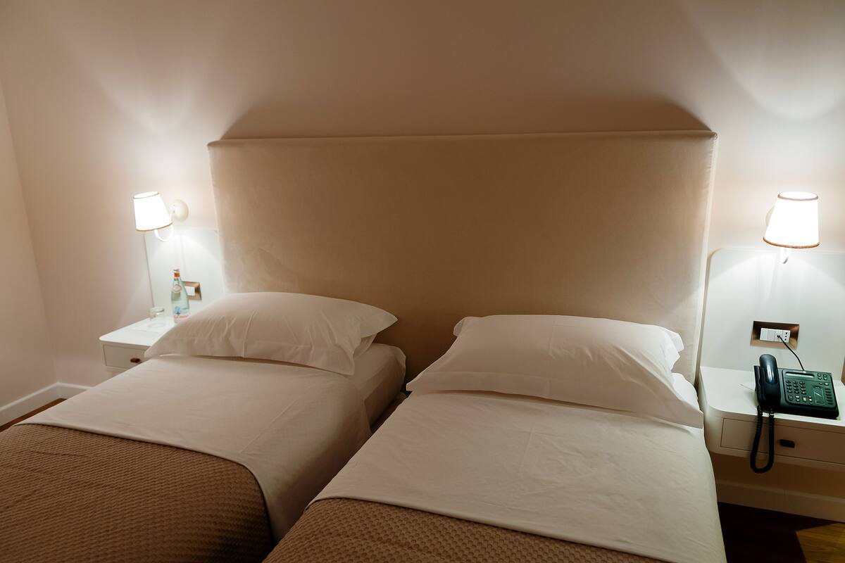 double room, balcony | frette italian sheets, select comfort beds, minibar