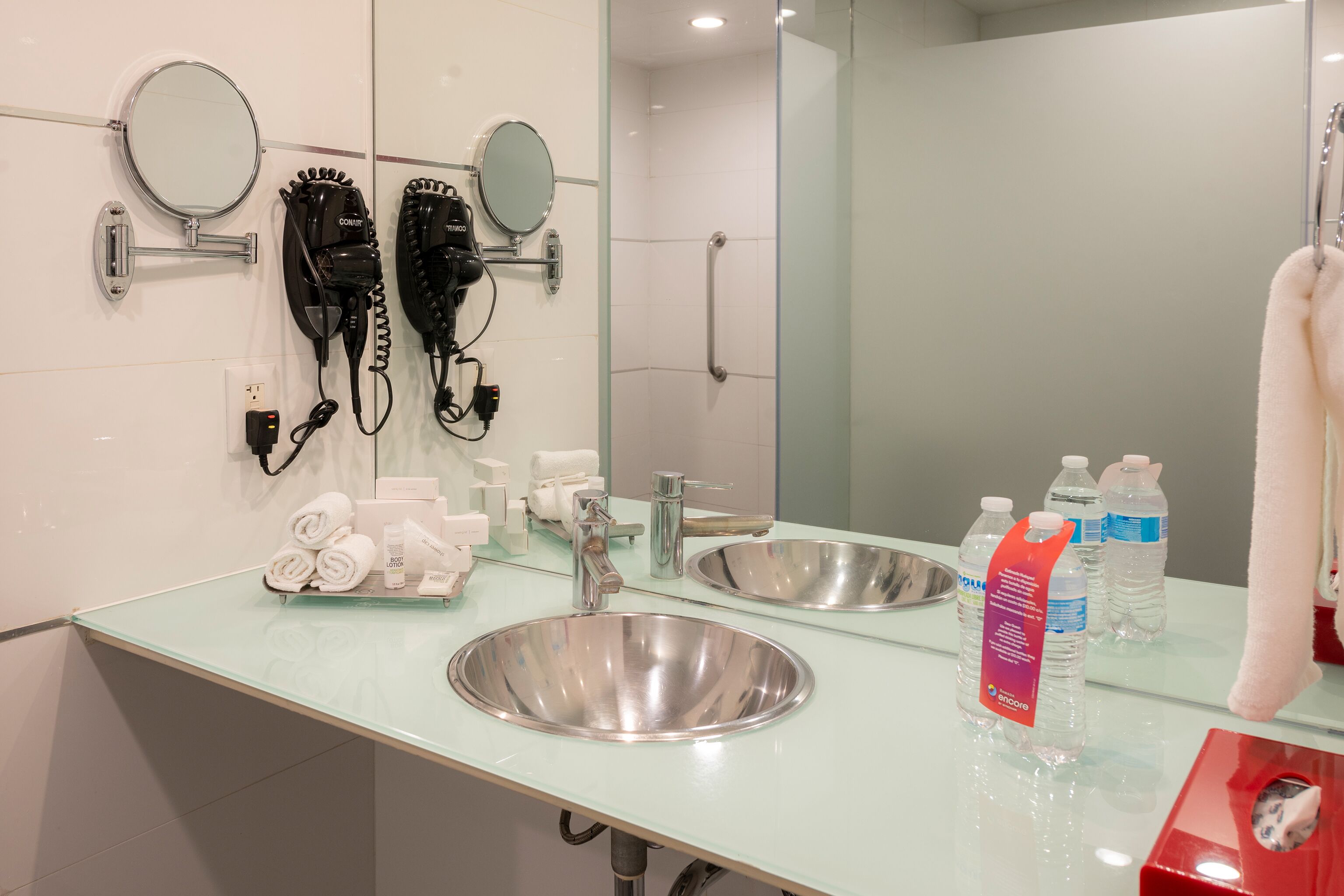 shower, free toiletries, hair dryer, towels