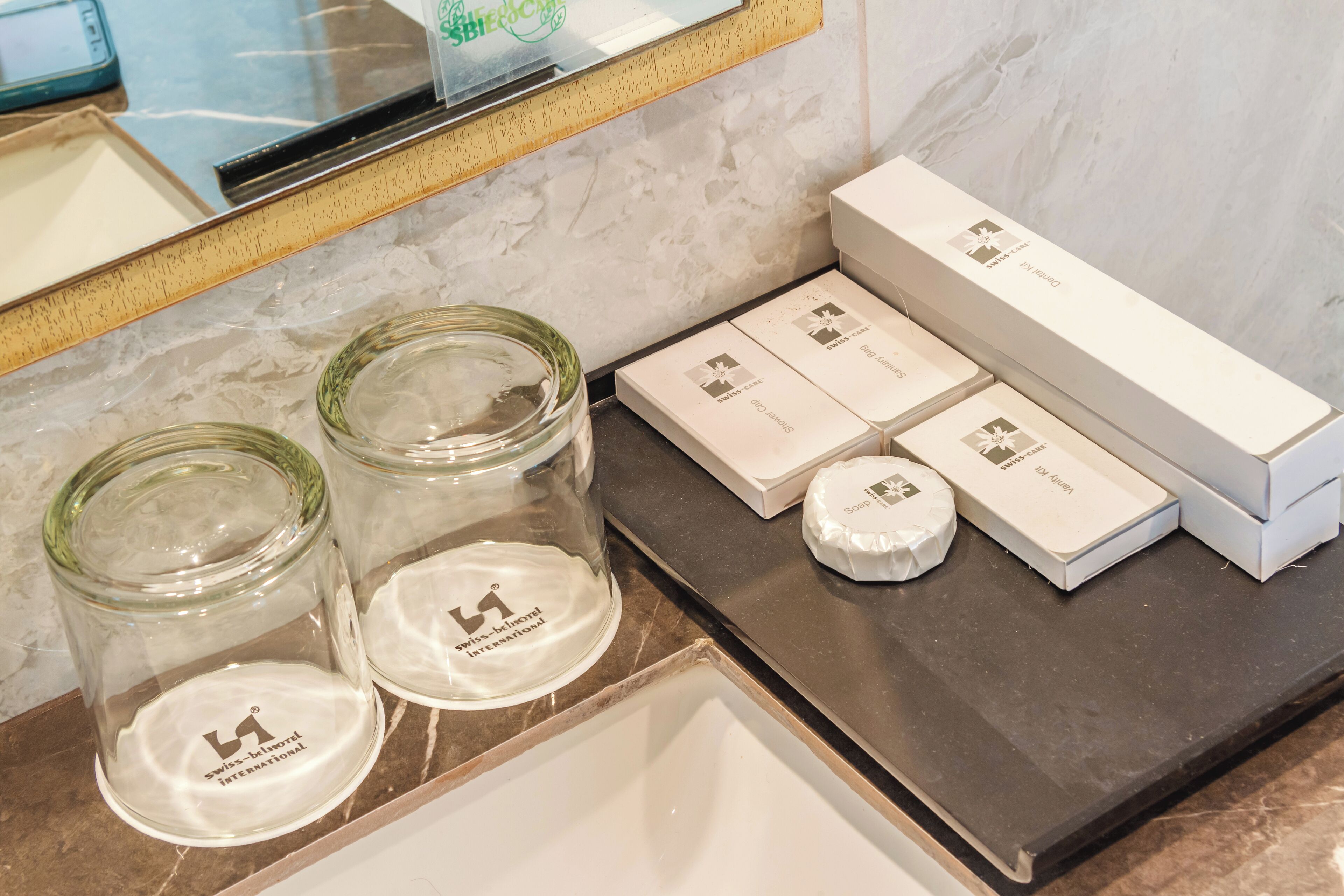 junior room | bathroom amenities | free toiletries, hair dryer, slippers, towels