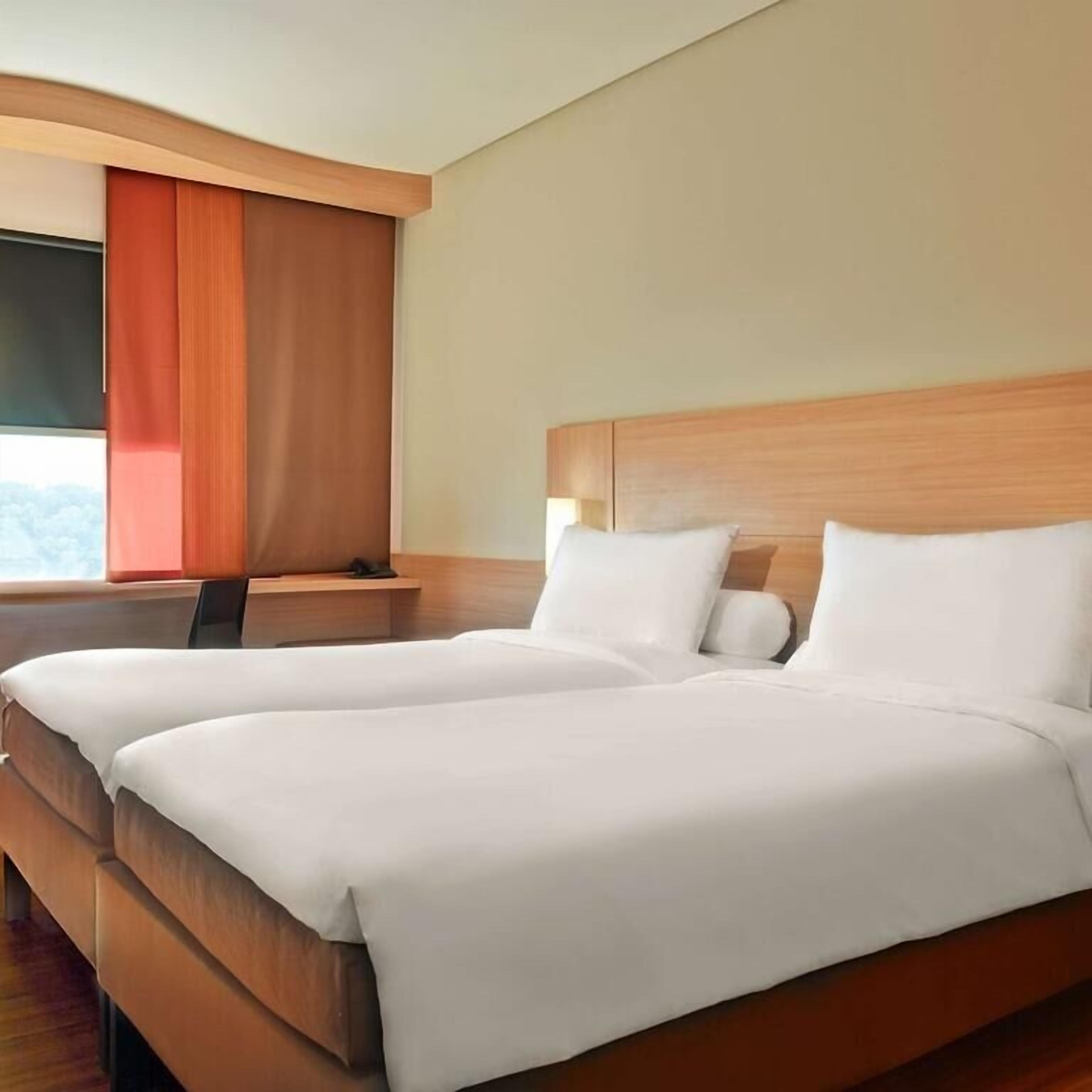 superior twin room | premium bedding, minibar, in-room safe, desk