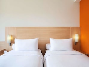 Kamar Twin Superior | Minibar, brankas, meja kerja, dan kedap suara