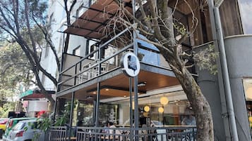 Coffee shop