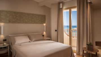 Doppia Superior Vista Mare | Ropa de cama hipoalergénica, minibar, caja fuerte y escritorio