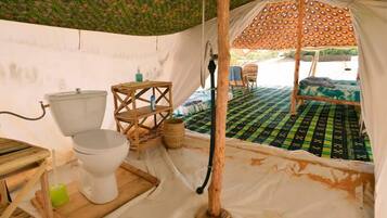 Dusj, toalettartikler (inkludert), hårføner og håndklær