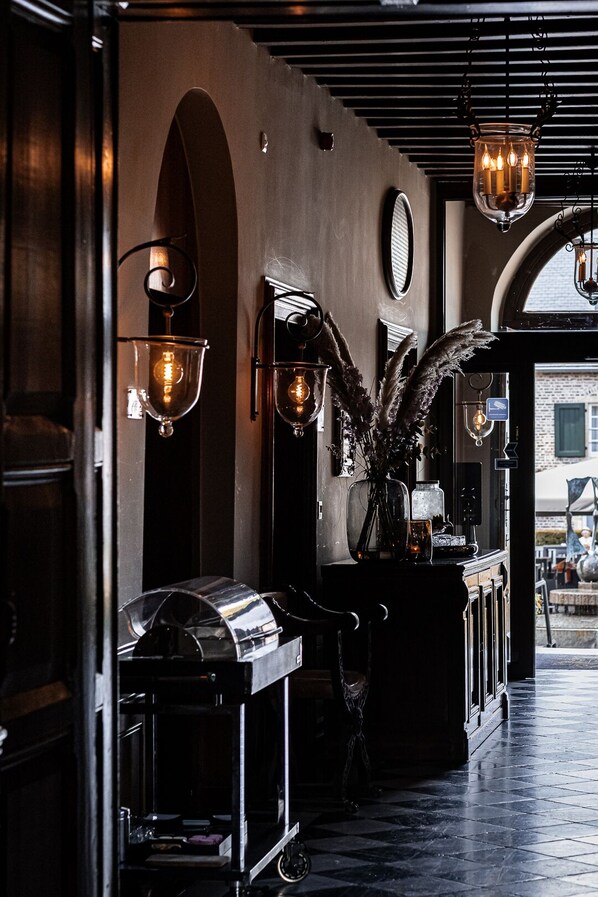 Lobby - Van der Valk Hotel Kasteel Terworm (Heerlen)