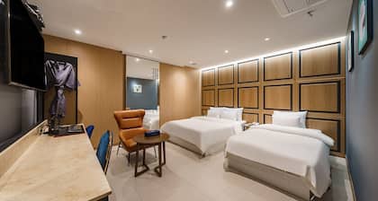 Hotel Millennium