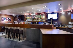 3 bars/lounges, poolside bar - Spa Hotel Peurunka (Laukaa)