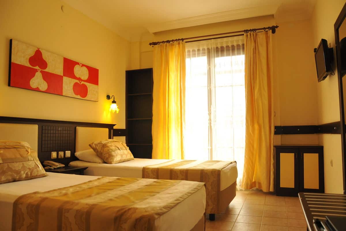 Standard Double or Twin Room, Garden View | Premium bedding, free WiFi, bed sheets