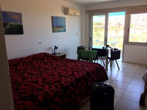 In-room safe, blackout drapes, free WiFi - Apart Hotel Punta Sol (Punta del Este)