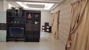 Executive Suite | Living area - Riviera Taouyah Hotel (Conakry)