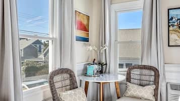 Deluxe Room | Premium bedding, individually decorated, individually furnished