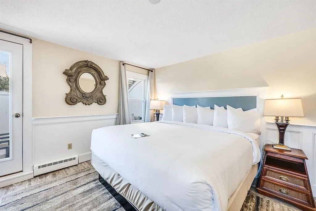 Phòng Premier | Bộ đồ giường cao cấp, trang trí khác biệt 