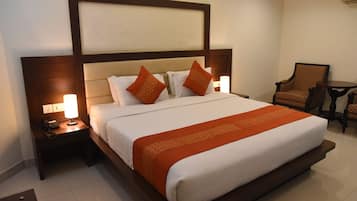 Standard Double Room | Minibar, desk, soundproofing, rollaway beds
