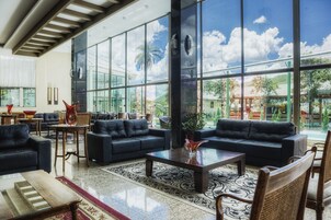 2 bars/lounges, poolside bar