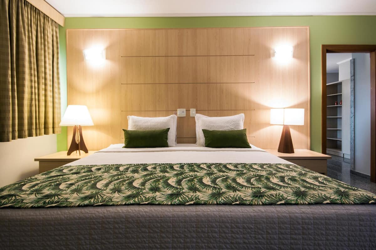 Een minibar, een kluis op de kamer, verduisterende gordijnen