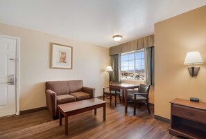 Suite, 1 King Bed, Non Smoking, Microwave | Individually furnished, desk, laptop workspace, iron/ironing board - SureStay Hotel By Best Western Fernley (Fernley)