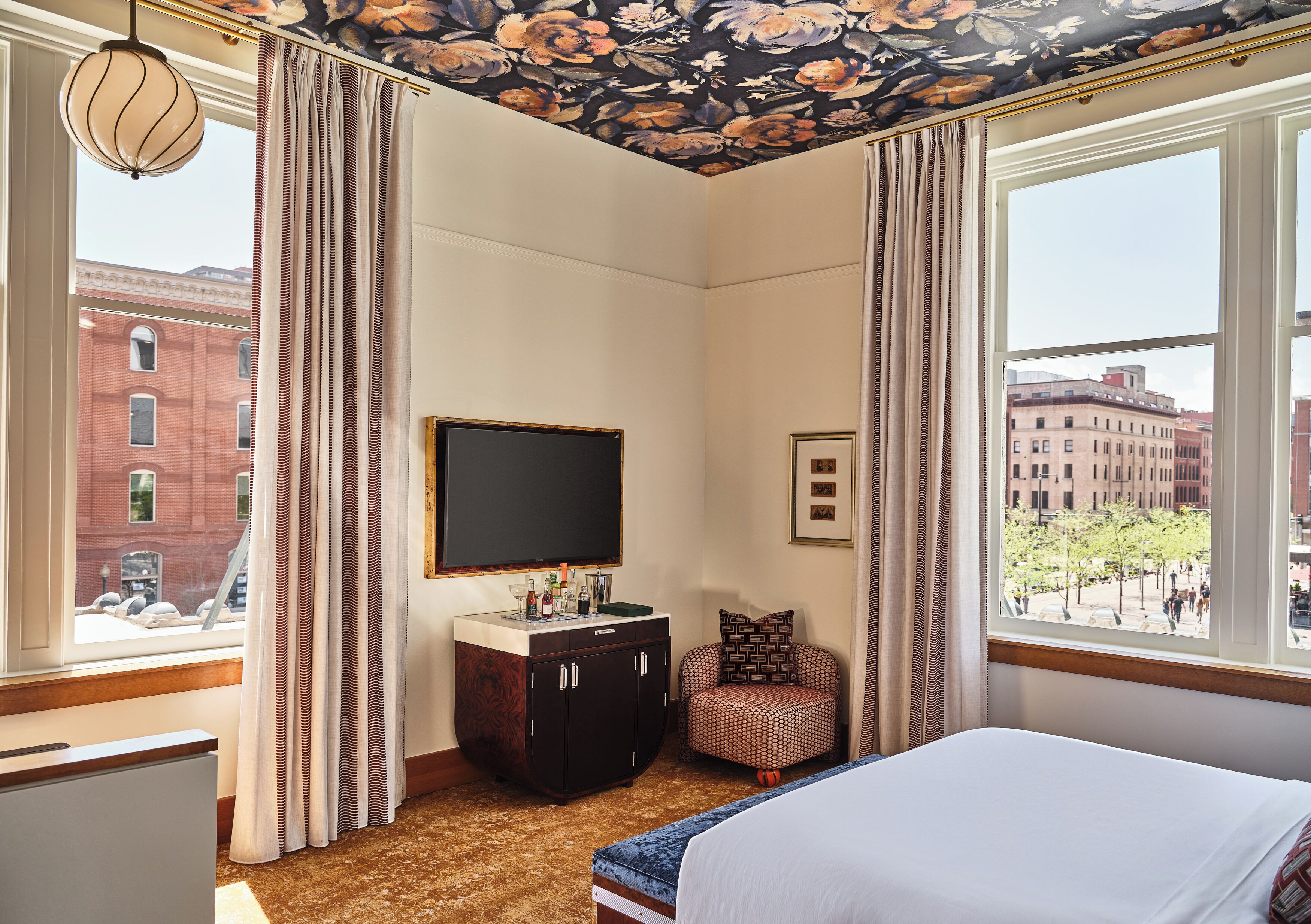 Classic Room (Deluxe) | Egyptian cotton sheets, premium bedding, pillowtop beds, minibar