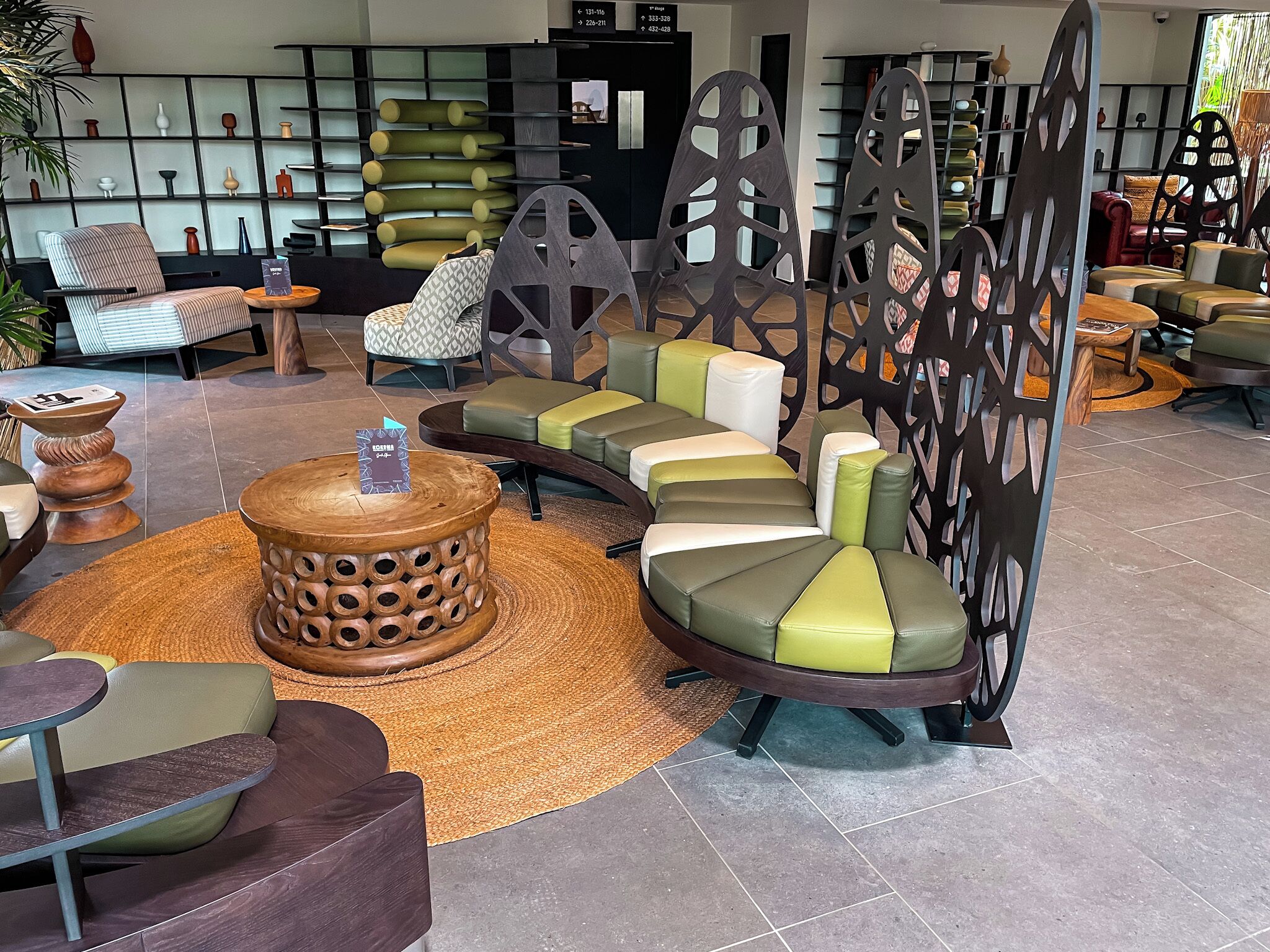 Bar lounge