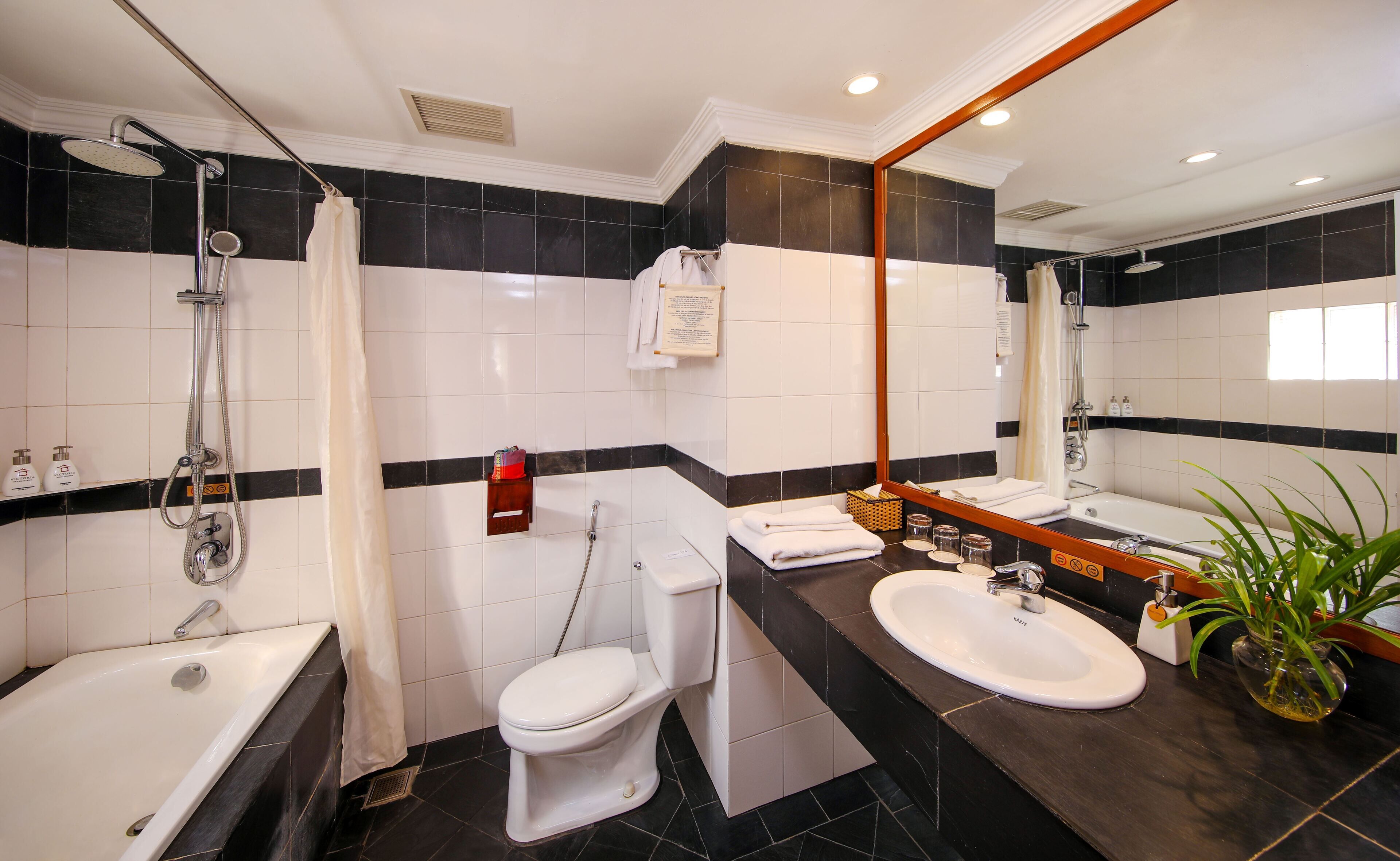 family twin room | bathroom | free toiletries, hair dryer, bathrobes, slippers