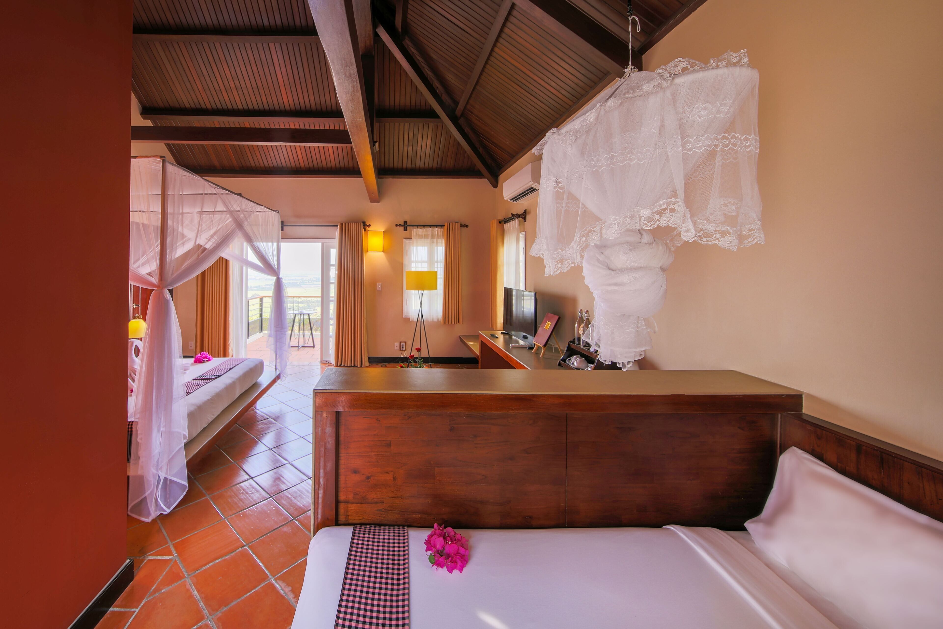 family twin room | 1 bedroom, minibar, in-room safe, desk