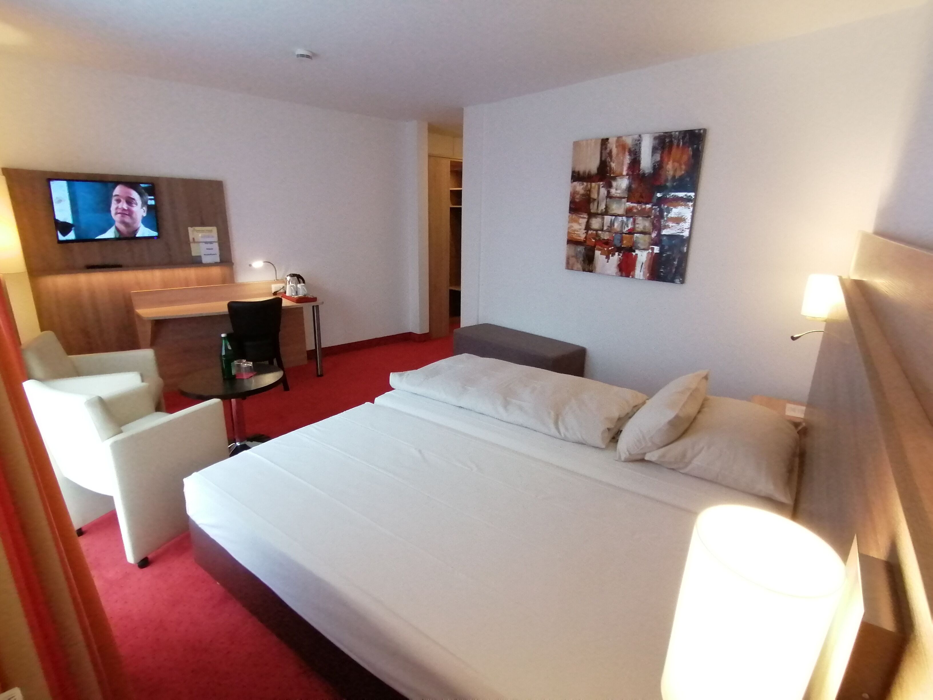 standard double room | hypo-allergenic bedding, desk, blackout curtains, soundproofing